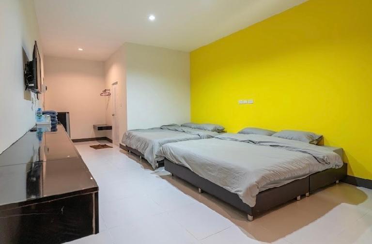 แอ่ว-ดีld Hotel&Residences Ngao Bagian luar foto