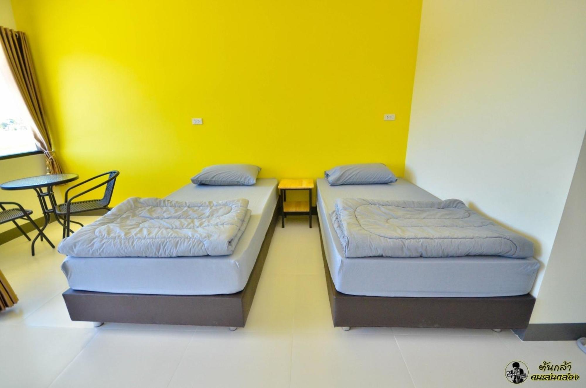 แอ่ว-ดีld Hotel&Residences Ngao Bagian luar foto
