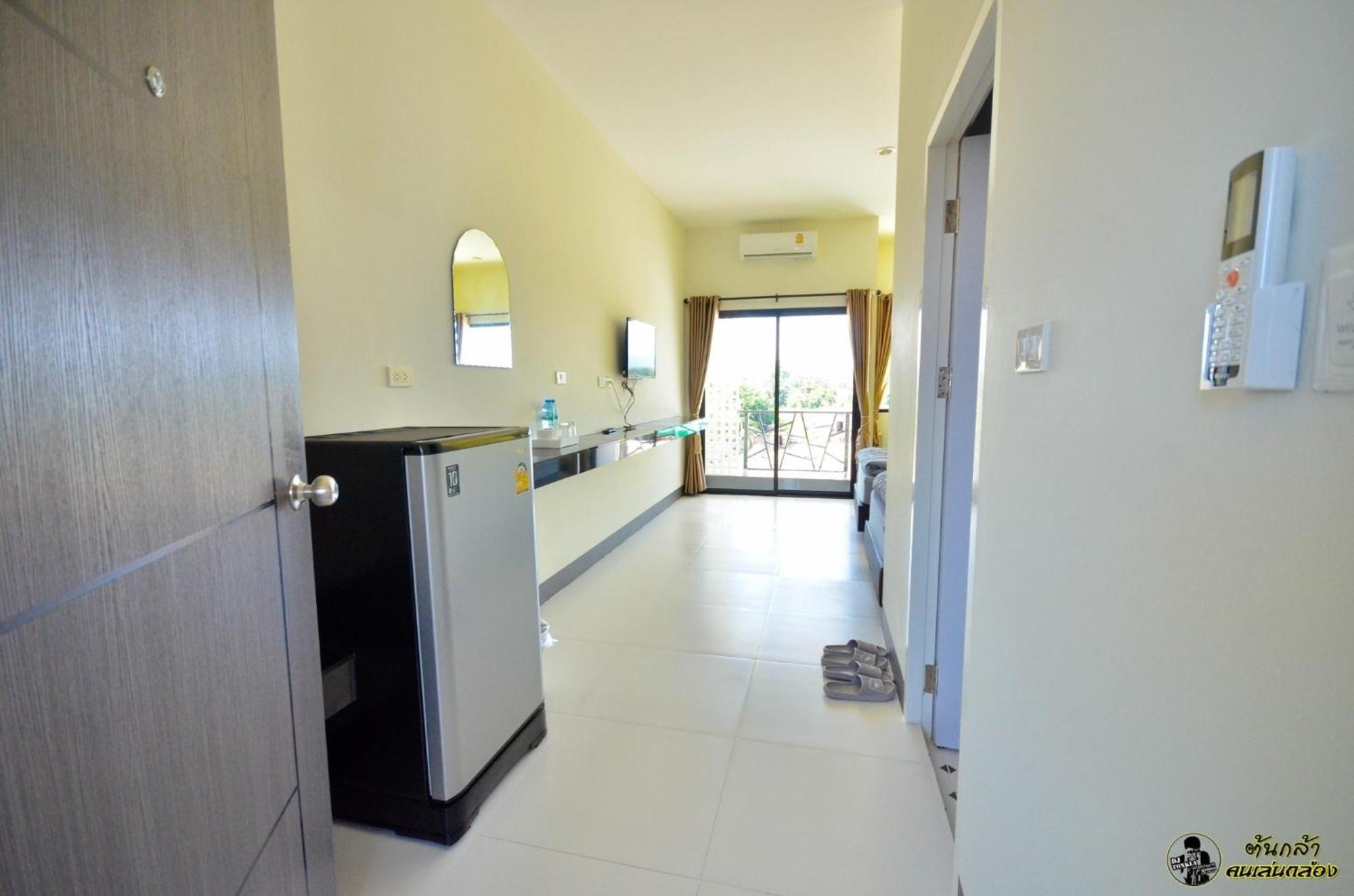 แอ่ว-ดีld Hotel&Residences Ngao Bagian luar foto